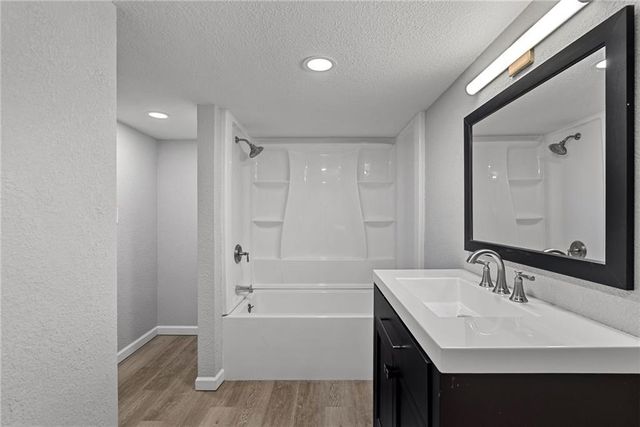 4209 Arlington Avenue, Kansas City, MO 64133