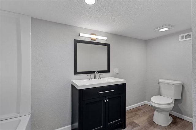 4209 Arlington Avenue, Kansas City, MO 64133