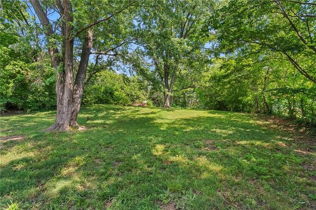 4209 Arlington Avenue, Kansas City, MO 64133
