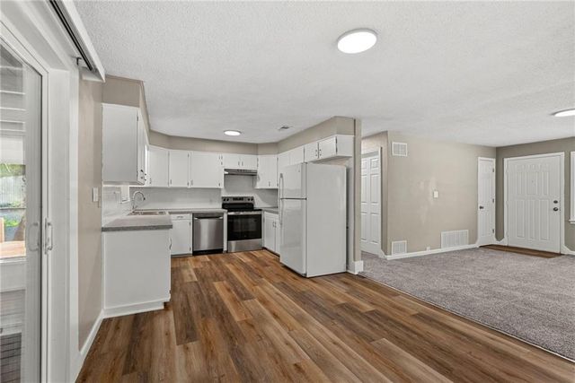 4209 Arlington Avenue, Kansas City, MO 64133