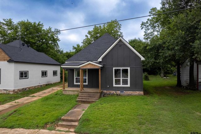1279 Bonham St., Paris, TX 75460