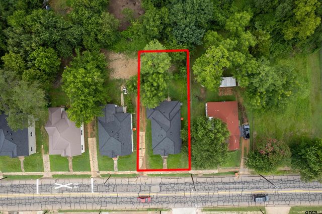1279 Bonham St., Paris, TX 75460