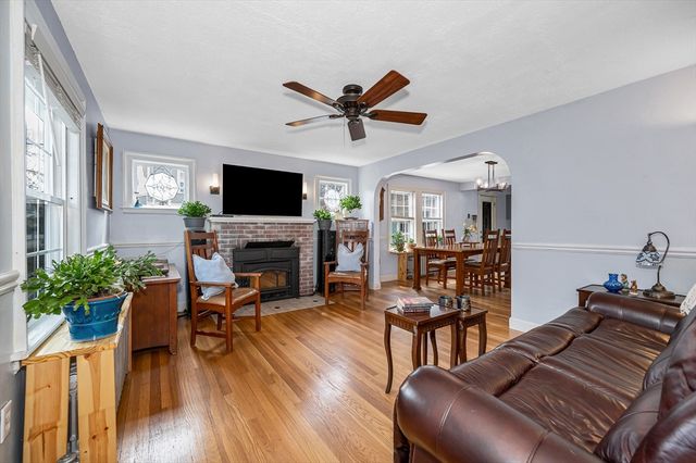 28 Stedman Street, Chelmsford, MA 01824