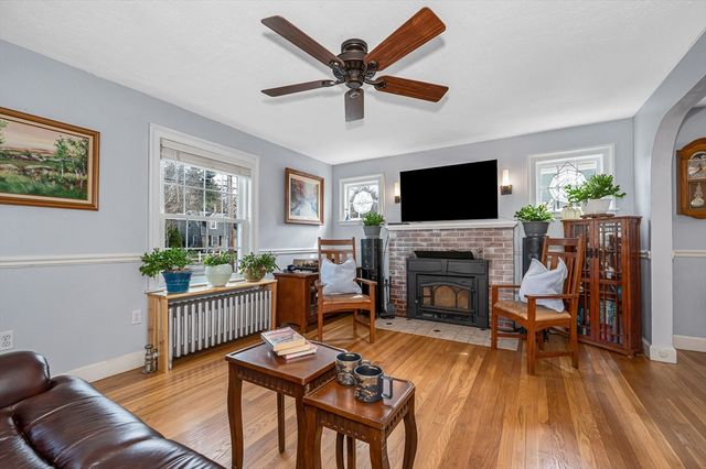 28 Stedman Street, Chelmsford, MA 01824