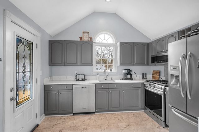 28 Stedman Street, Chelmsford, MA 01824