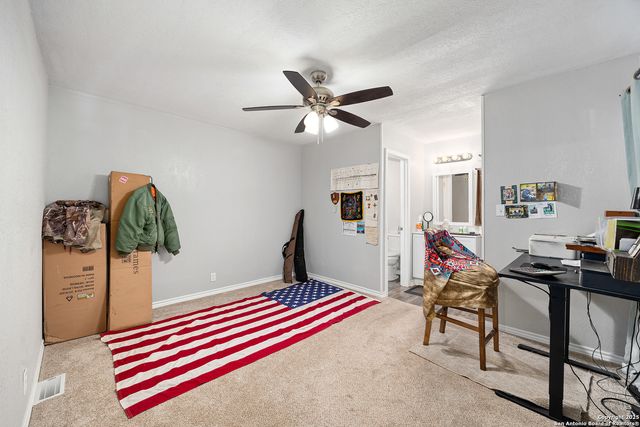 425 Dreamland, Canyon Lake, TX 78133
