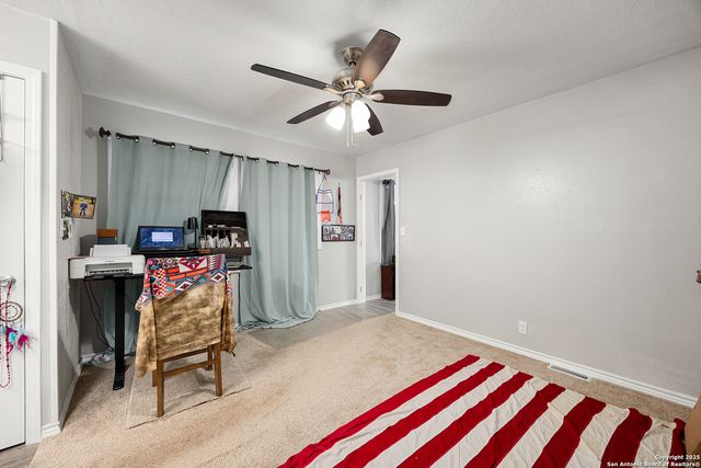425 Dreamland, Canyon Lake, TX 78133