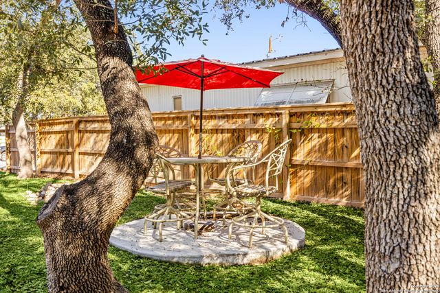 425 Dreamland, Canyon Lake, TX 78133