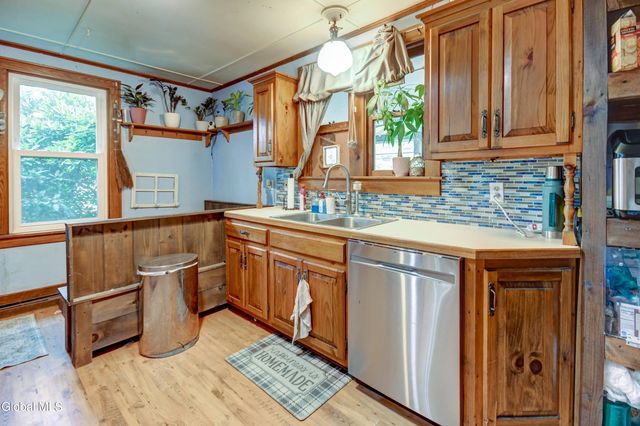 45 Lafayette Street, Palatine Bridge, NY 13428