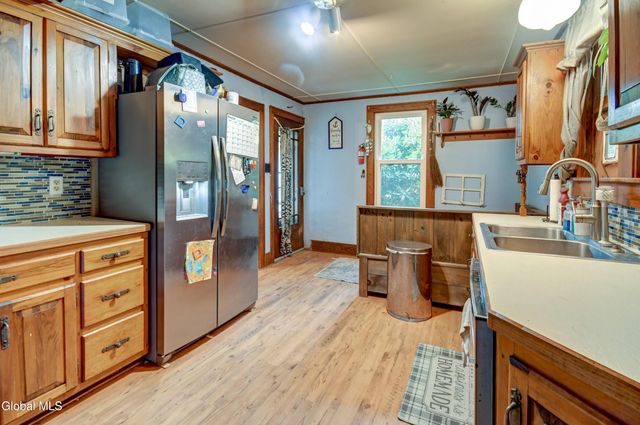 45 Lafayette Street, Palatine Bridge, NY 13428