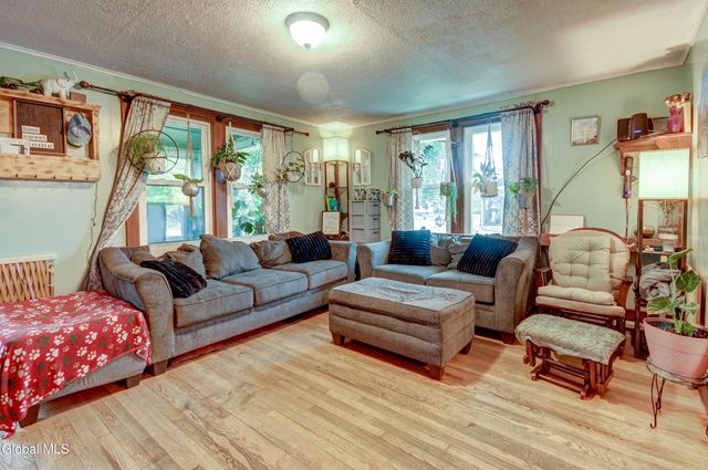 45 Lafayette Street, Palatine Bridge, NY 13428