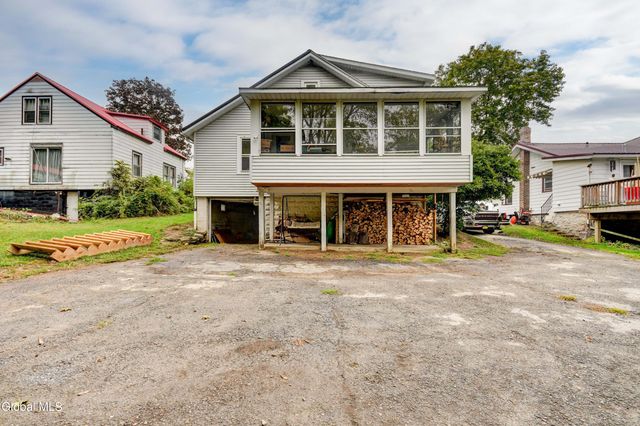 45 Lafayette Street, Palatine Bridge, NY 13428