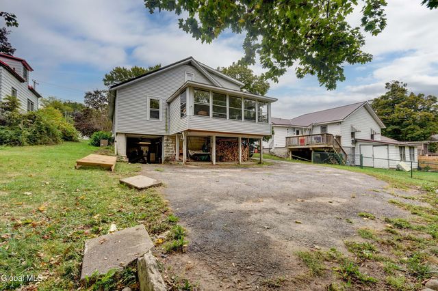 45 Lafayette Street, Palatine Bridge, NY 13428