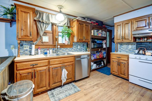 45 Lafayette Street, Palatine Bridge, NY 13428