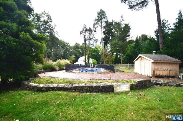 830 Circle Avenue, Franklin Lakes, NJ 07417