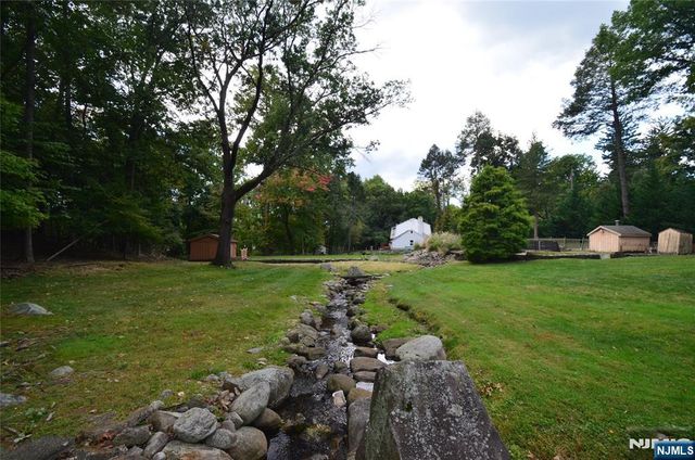 830 Circle Avenue, Franklin Lakes, NJ 07417