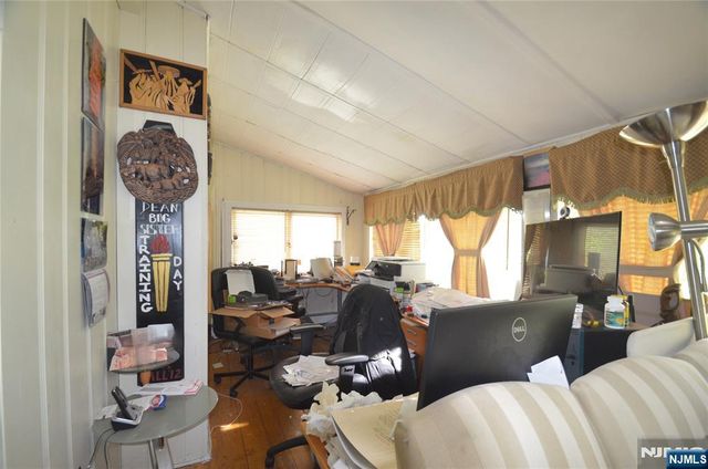 830 Circle Avenue, Franklin Lakes, NJ 07417