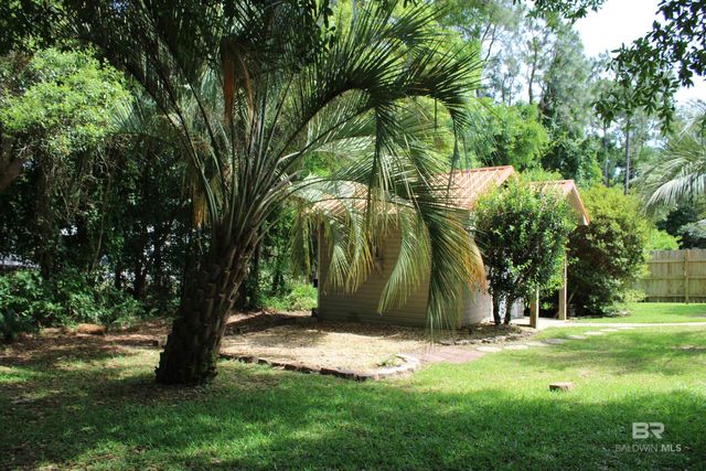 2565 Manuel Drive, Lillian, AL 36549