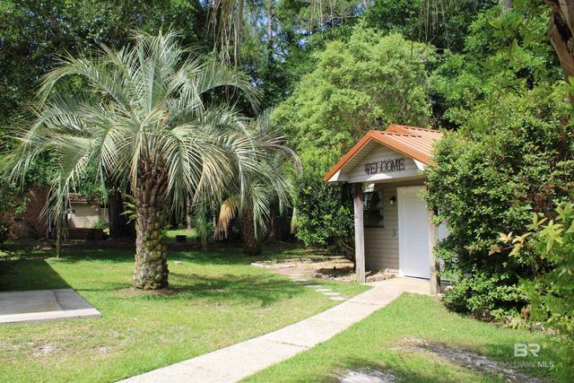 2565 Manuel Drive, Lillian, AL 36549