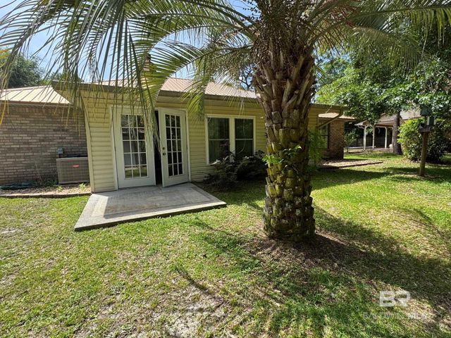 2565 Manuel Drive, Lillian, AL 36549