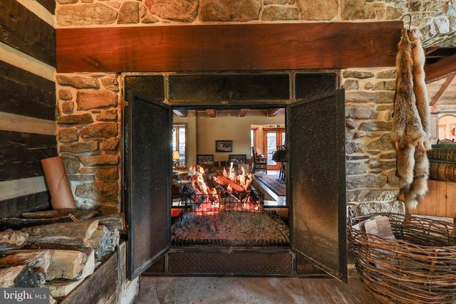 7632 KINGS HIGHWAY S, Zionsville, PA 18092