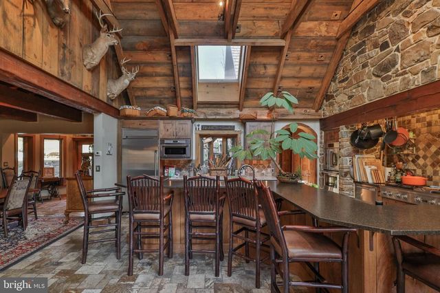 7632 KINGS HIGHWAY S, Zionsville, PA 18092