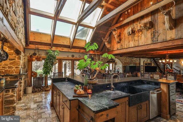7632 KINGS HIGHWAY S, Zionsville, PA 18092
