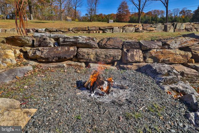 7632 KINGS HIGHWAY S, Zionsville, PA 18092