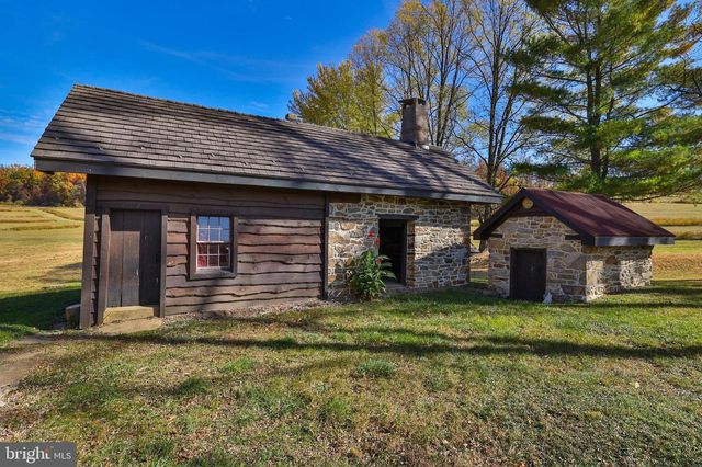 7632 KINGS HIGHWAY S, Zionsville, PA 18092