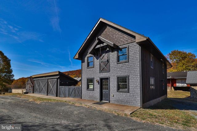 7632 KINGS HIGHWAY S, Zionsville, PA 18092