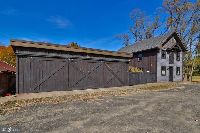 7632 KINGS HIGHWAY S, Zionsville, PA 18092