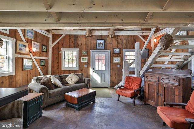 7632 KINGS HIGHWAY S, Zionsville, PA 18092