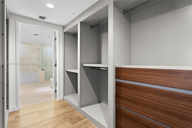 9940 W Bay Harbor Dr 3G-N, Bay Harbor Islands, FL 33154