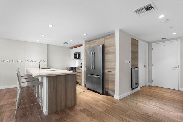 9940 W Bay Harbor Dr 3G-N, Bay Harbor Islands, FL 33154