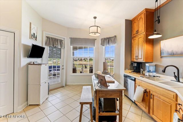 535 Rarity Bay Pkwy D301, Vonore, TN 37885