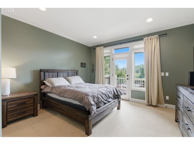 1738 GALLERY Way, West Linn, OR 97068