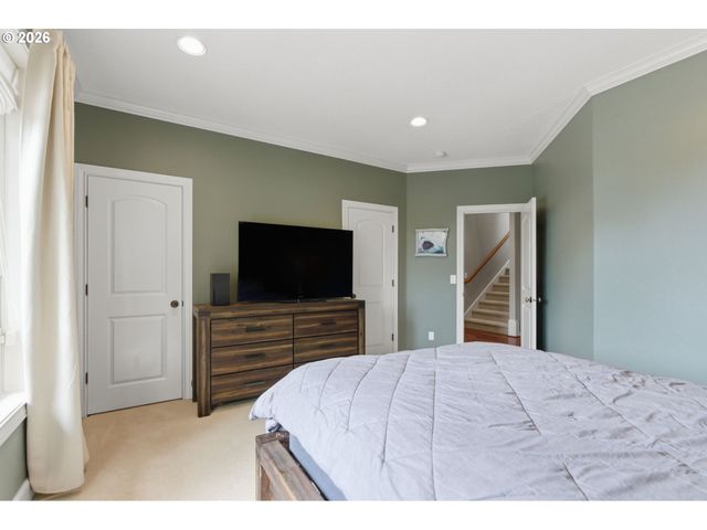 1738 GALLERY Way, West Linn, OR 97068