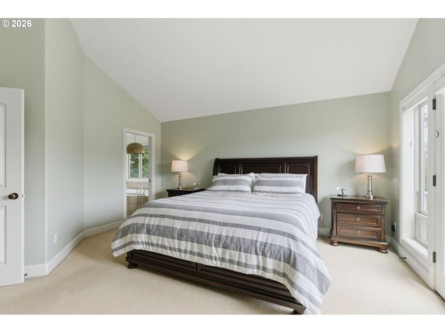 1738 GALLERY Way, West Linn, OR 97068
