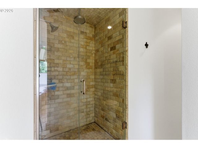 1738 GALLERY Way, West Linn, OR 97068