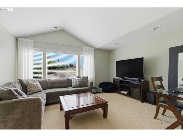 1738 GALLERY Way, West Linn, OR 97068