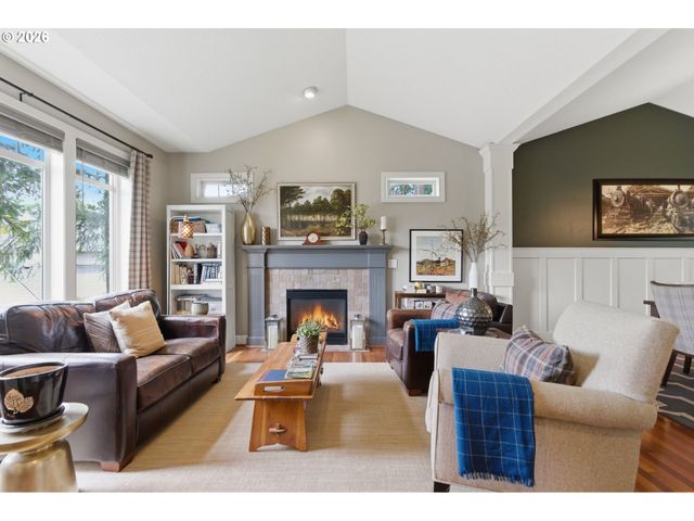 1738 GALLERY Way, West Linn, OR 97068