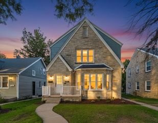 4640 W Scranton PLACE #4642, Milwaukee, WI 53216