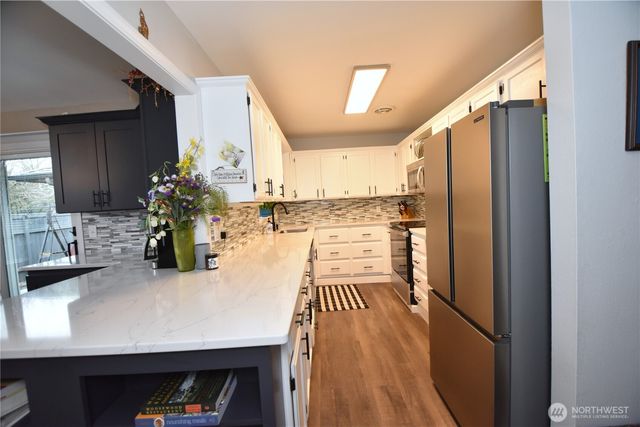 1304 Hillcrest Parkway, Mount Vernon, WA 98274