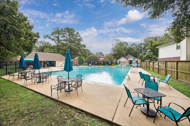 18284 Hollyberry Ct, Porter, TX 77365