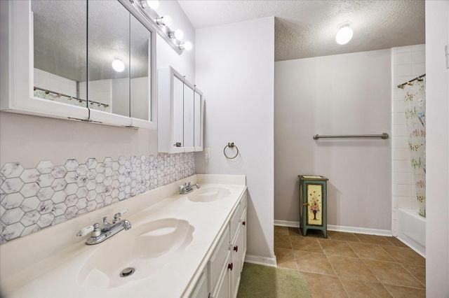 18284 Hollyberry Ct, Porter, TX 77365