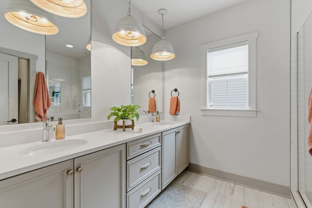 5825 Leslie Ave, Nashville, TN 37209