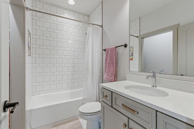 5825 Leslie Ave, Nashville, TN 37209