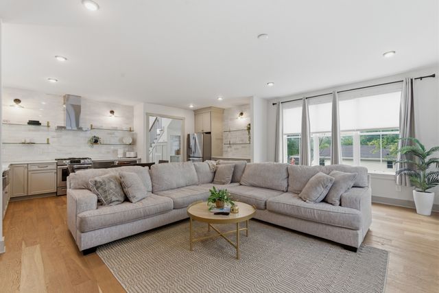 5825 Leslie Ave, Nashville, TN 37209