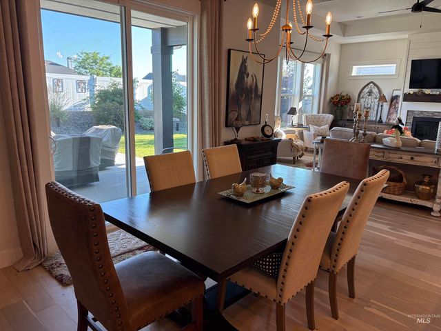 8112 Fountain Brook St, Middleton, ID 83644