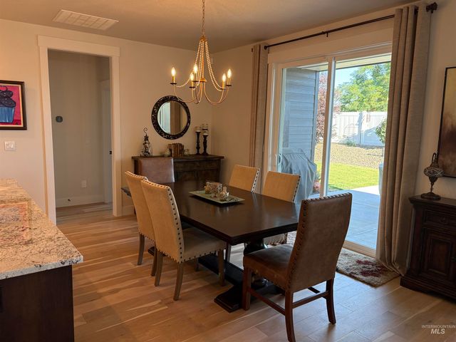 8112 Fountain Brook St, Middleton, ID 83644